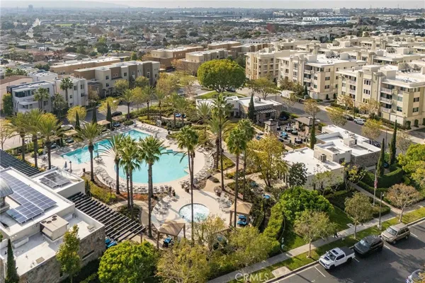 $1,099,000 | 12921 Mission Avenue, Unit 102, Hawthorne, CA 90250