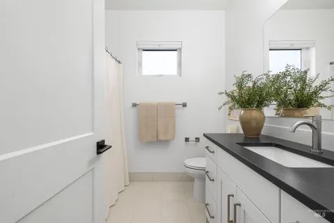 $565,000 | 3071 North Lapis Avenue, Meridian, ID 83646