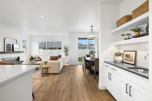 $565,000 | 3071 North Lapis Avenue, Meridian, ID 83646