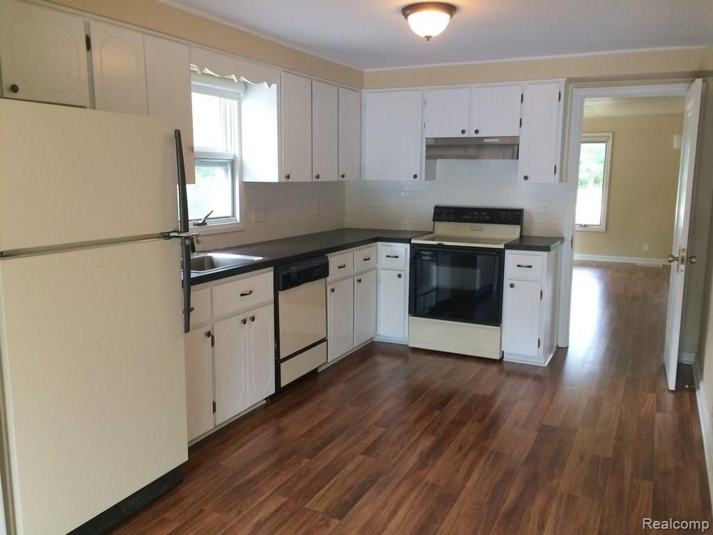 3175 North River Road Fort Gratiot, MI 48059 - Photo 12 of 25 12.JPG