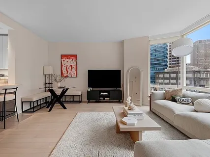 $5,900 | 1 Franklin Street, Unit 1109, Boston, MA 02110