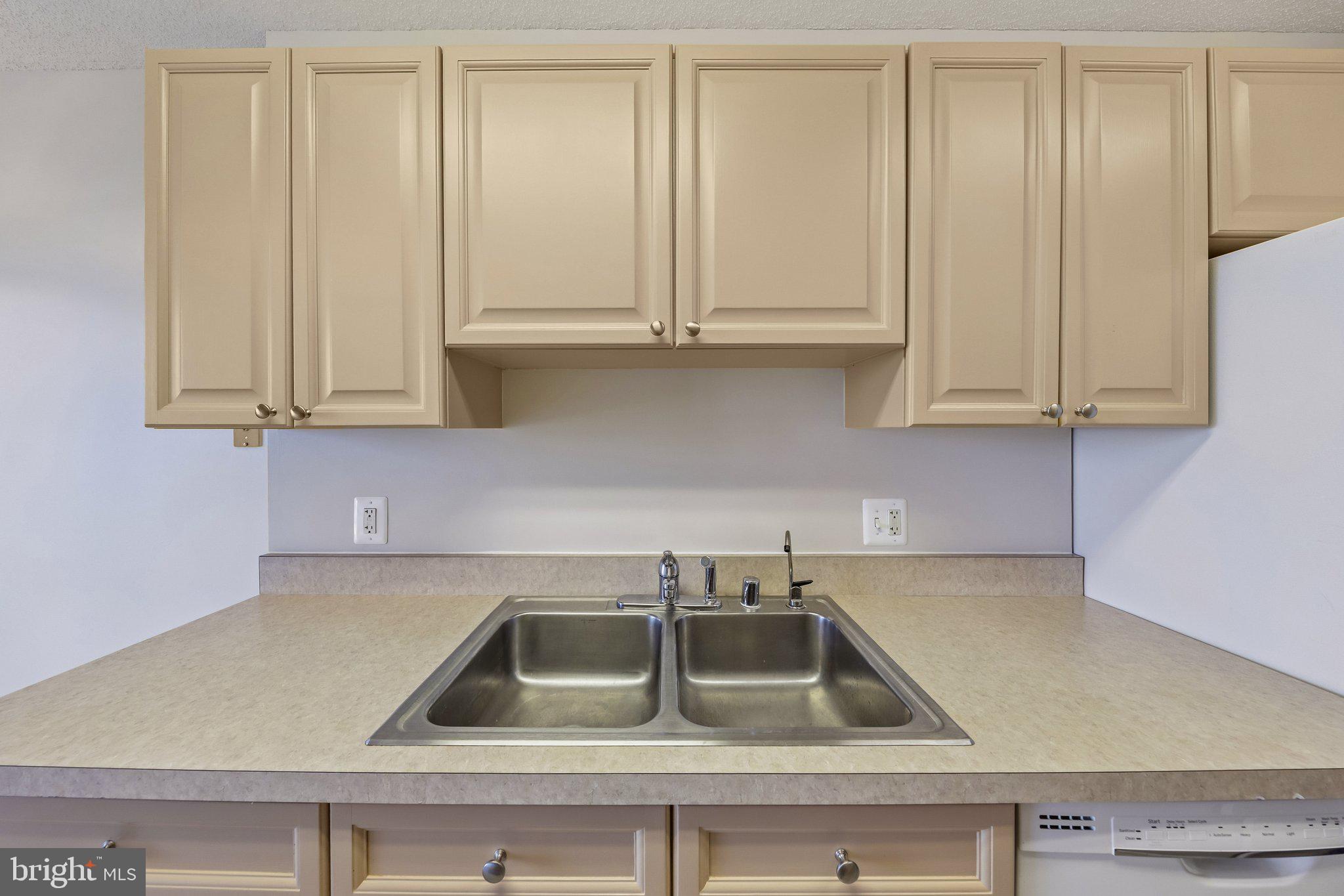 19385 Cypress Ridge Terrace, Unit 515 Leesburg, VA 20176 - Photo 23 of 58