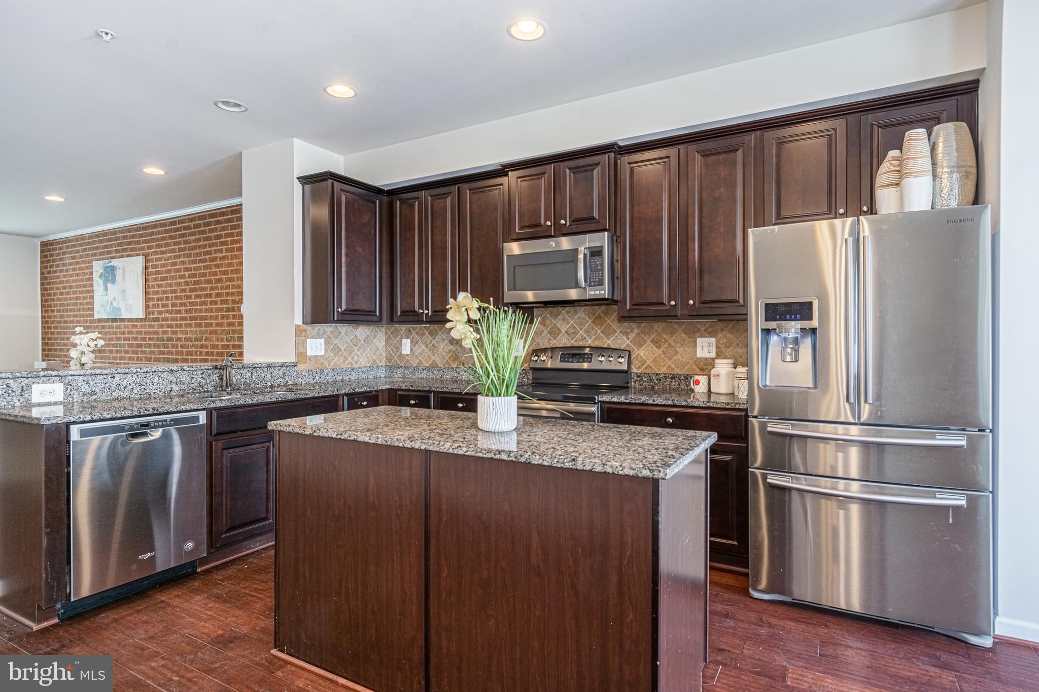 706 South Macon Street Baltimore, MD 21224 - Photo 12 of 35