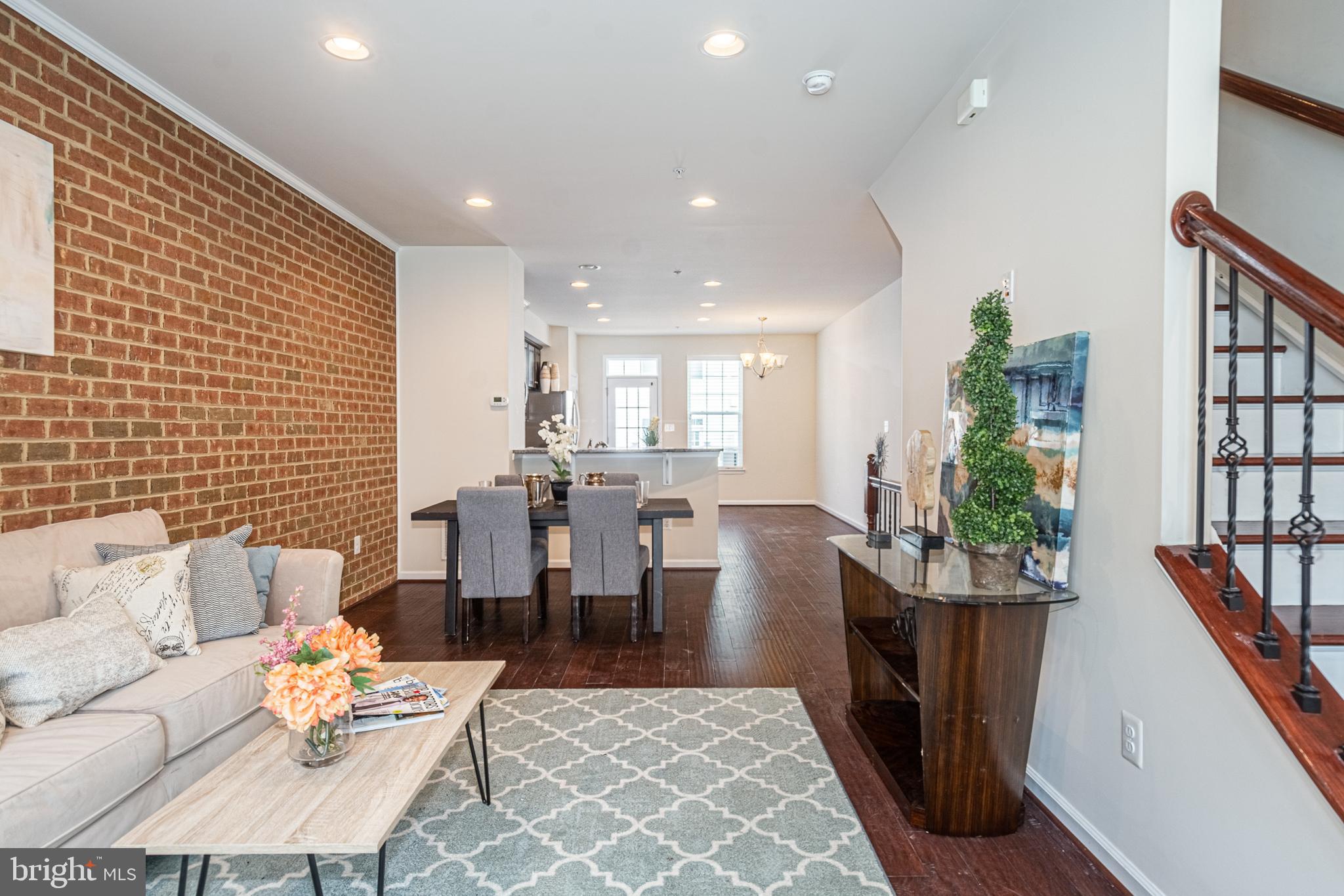 706 South Macon Street Baltimore, MD 21224 - Photo 3 of 35