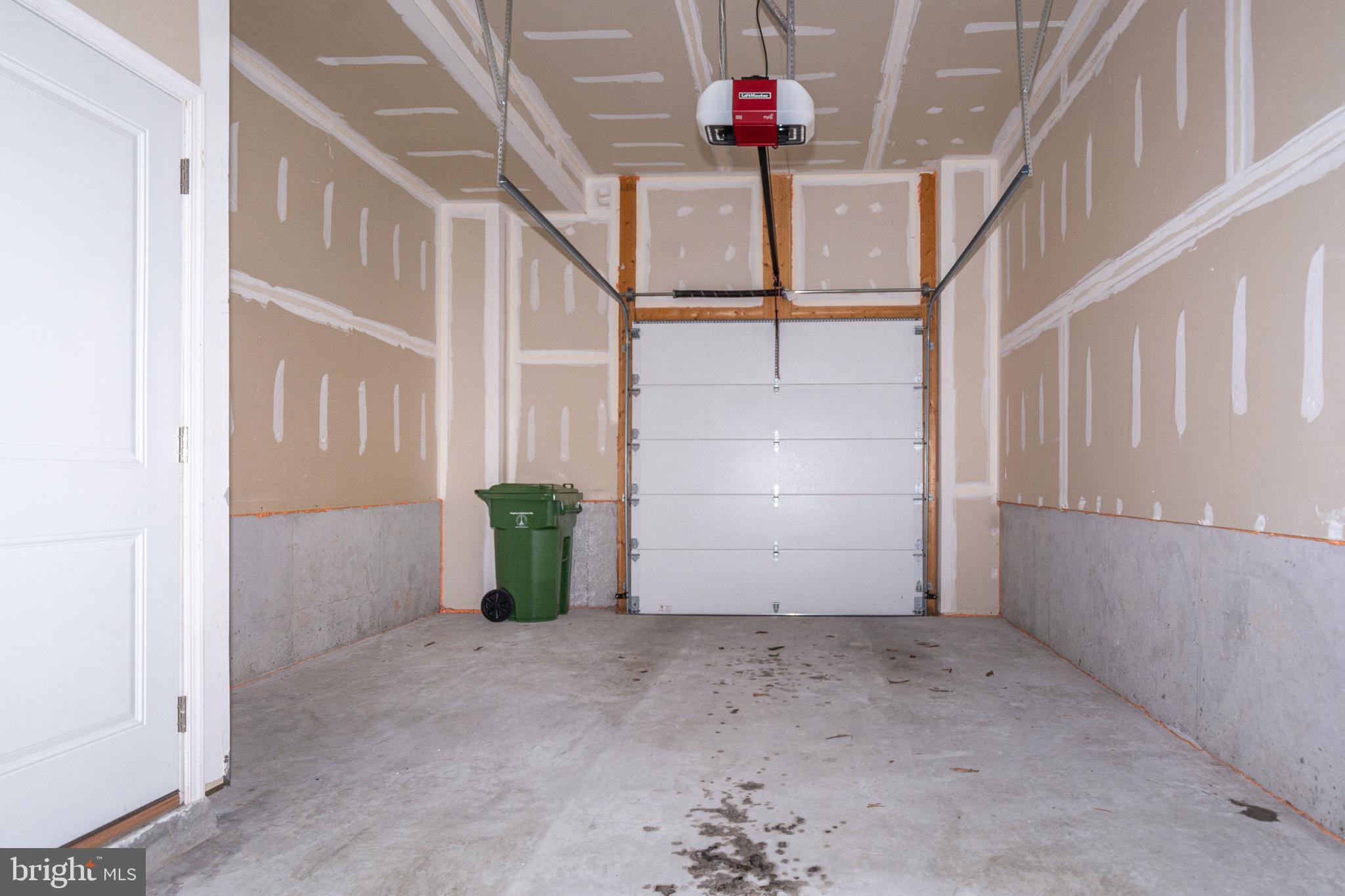 706 South Macon Street Baltimore, MD 21224 - Photo 29 of 35