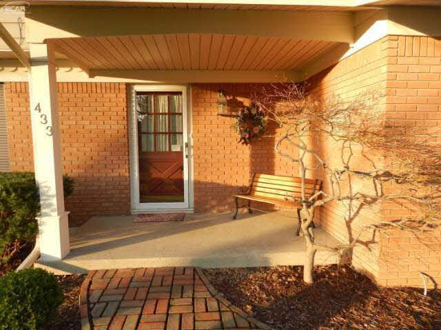 433 Morrish Road Flushing, MI 48433 - Photo 2 of 39 21134336-1.JPG