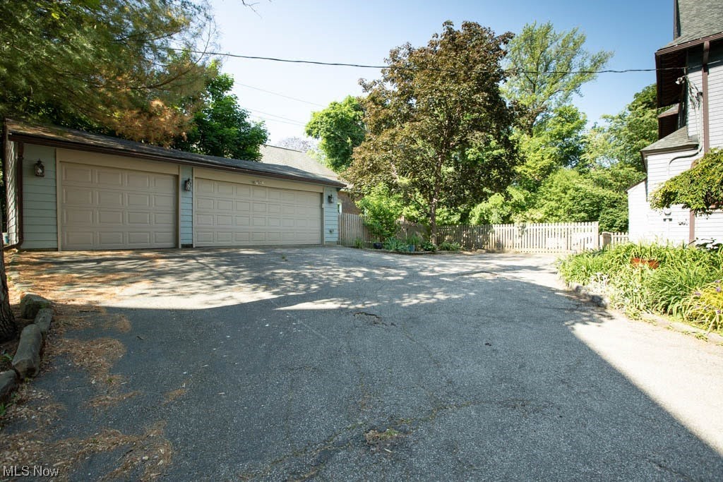 2728 Edgehill Road Cleveland, OH 44106 - Photo 34 of 35 Gallery Image 34