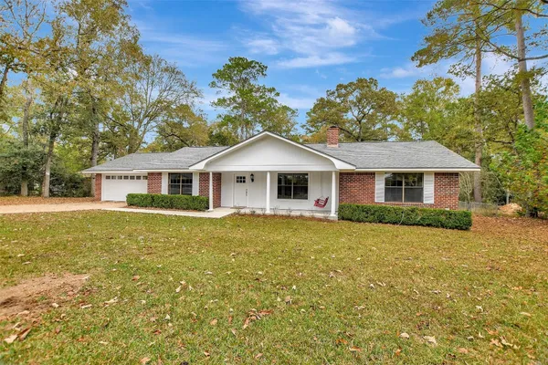 $439,900 | 18742 Mink Lake Drive, Magnolia, TX 77355