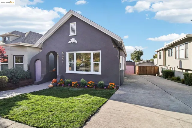 $949,000 | 5361 Thomas Avenue, Oakland, CA 94618