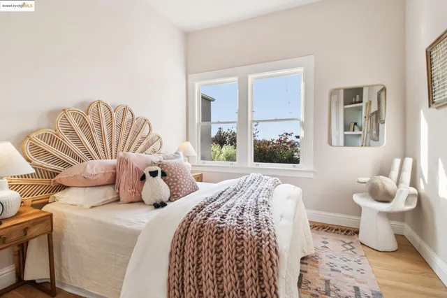 $949,000 | 5361 Thomas Avenue, Oakland, CA 94618