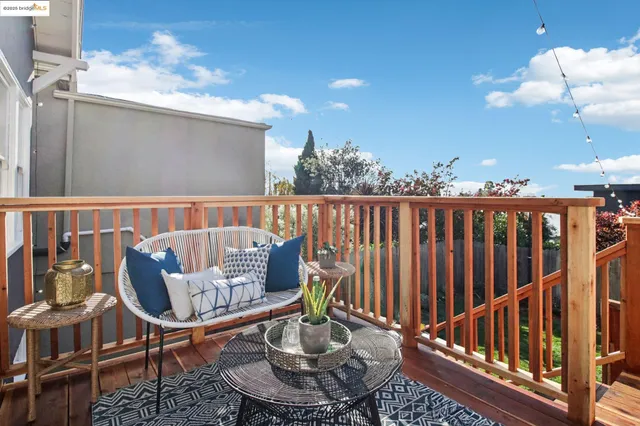 $949,000 | 5361 Thomas Avenue, Oakland, CA 94618