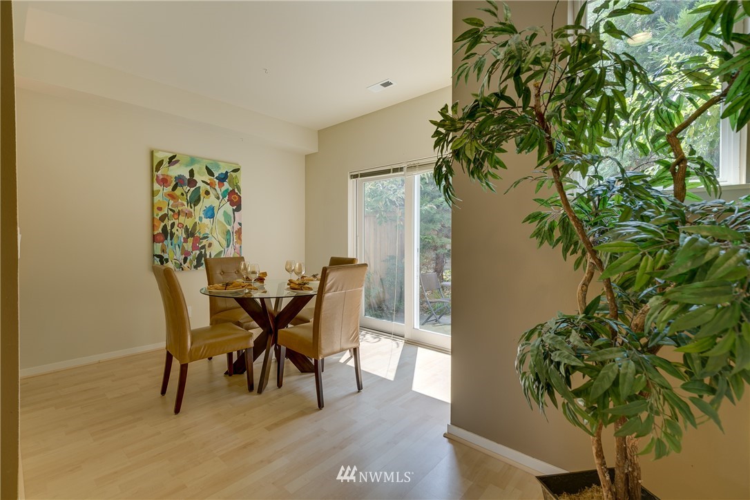 165 Cougar Ridge Road Northwest, Unit 1004 Issaquah, WA 98027 - Photo 11 of 22