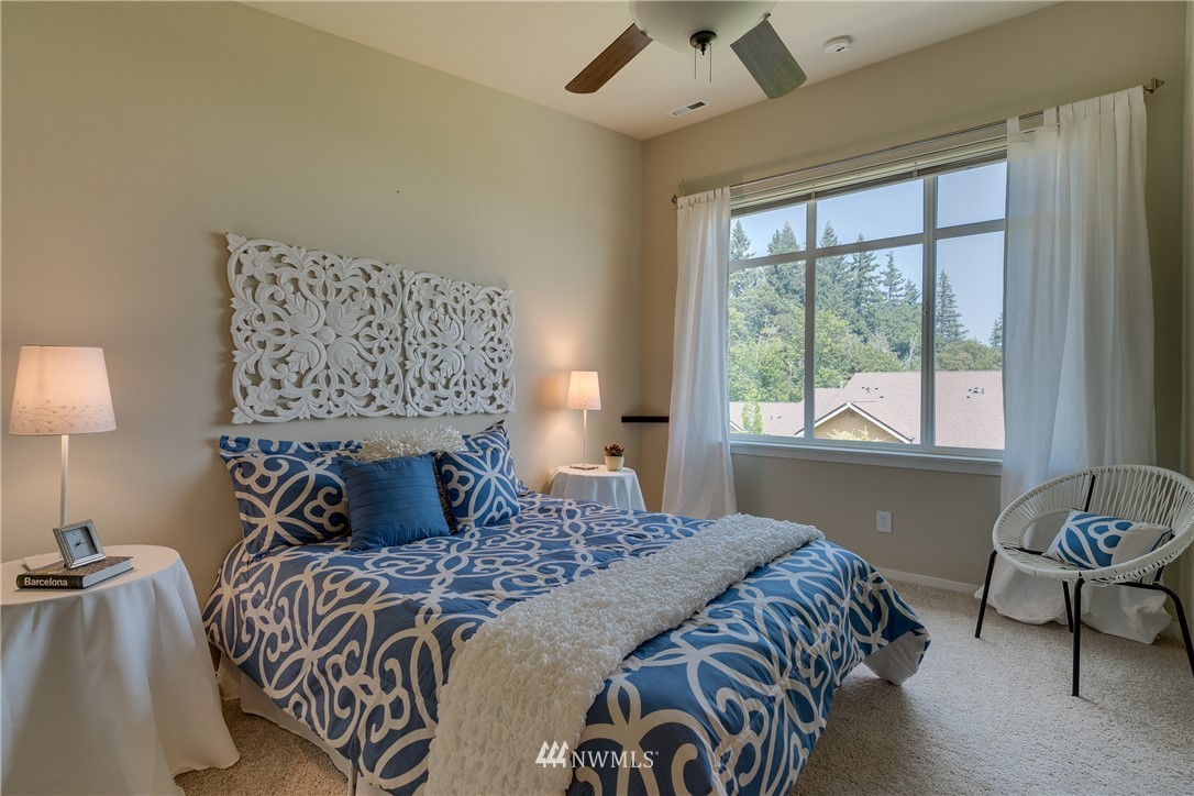 165 Cougar Ridge Road Northwest, Unit 1004 Issaquah, WA 98027 - Photo 13 of 22