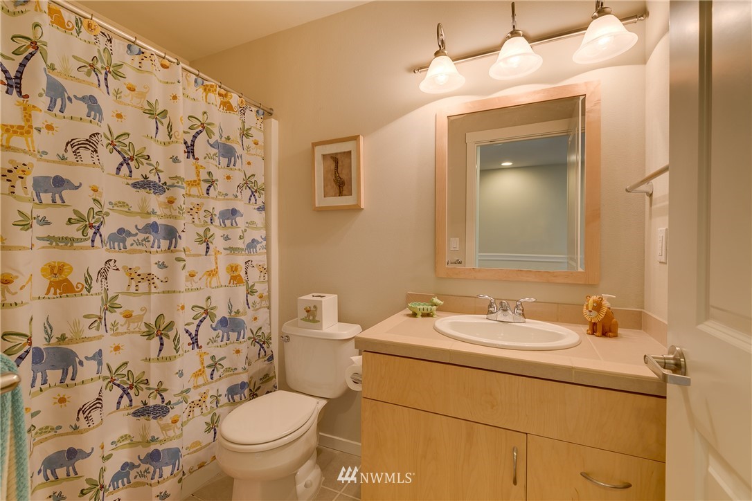165 Cougar Ridge Road Northwest, Unit 1004 Issaquah, WA 98027 - Photo 17 of 22