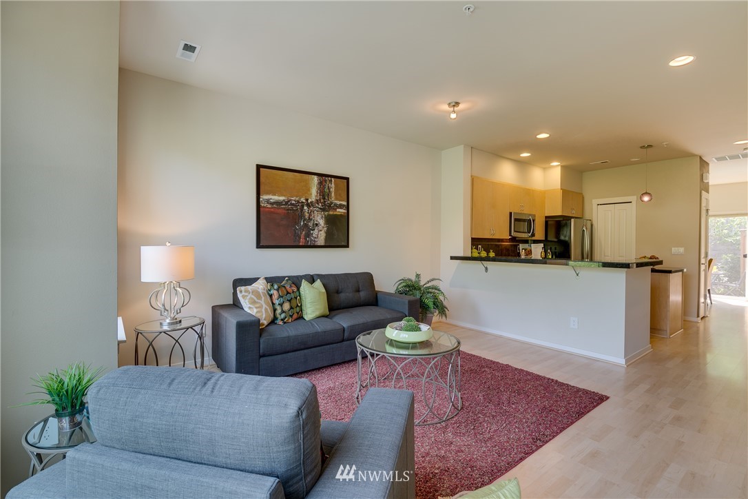 165 Cougar Ridge Road Northwest, Unit 1004 Issaquah, WA 98027 - Photo 5 of 22