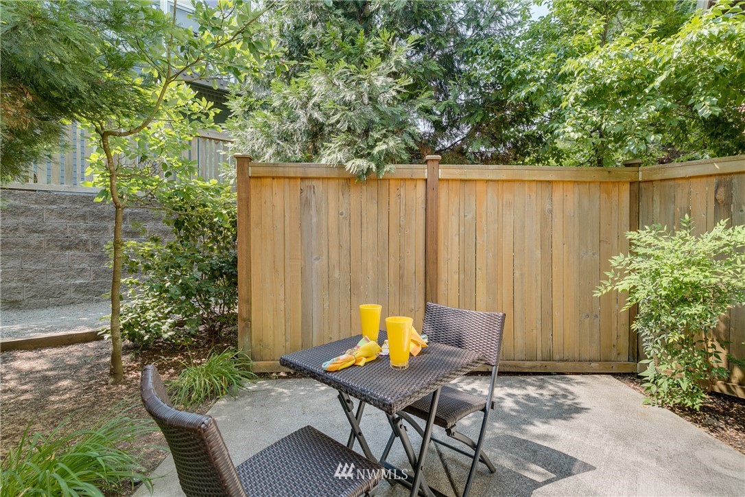 165 Cougar Ridge Road Northwest, Unit 1004 Issaquah, WA 98027 - Photo 8 of 22