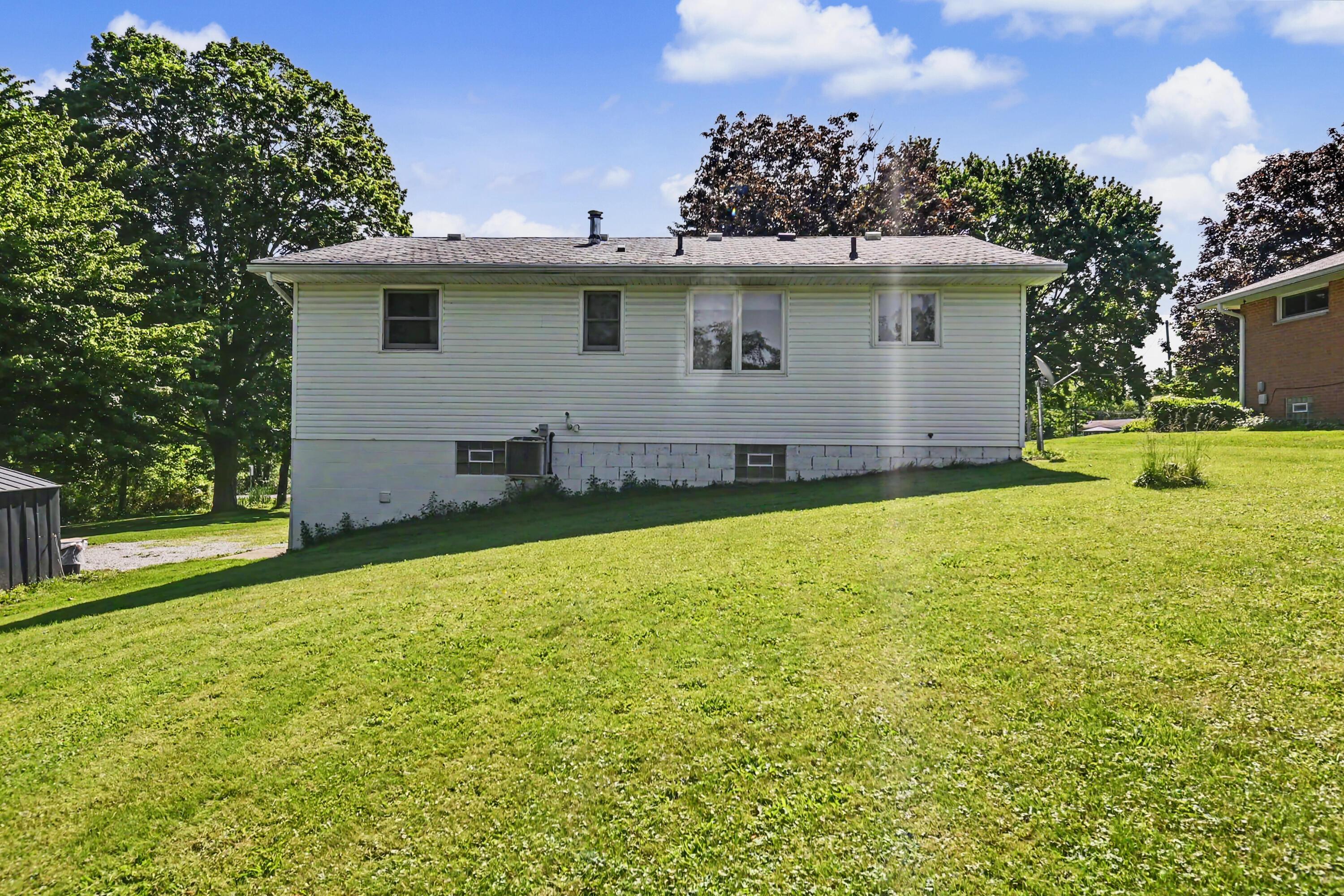 1053 Reed Road Mansfield, OH 44903 - Photo 21 of 23 CAT_4765