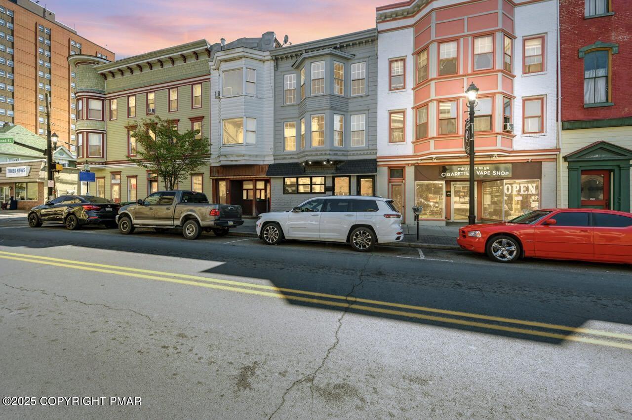 128 East Broad Street Tamaqua, PA 18252 - Photo 2 of 86 126-128 E Broad St 02 Dusk Large