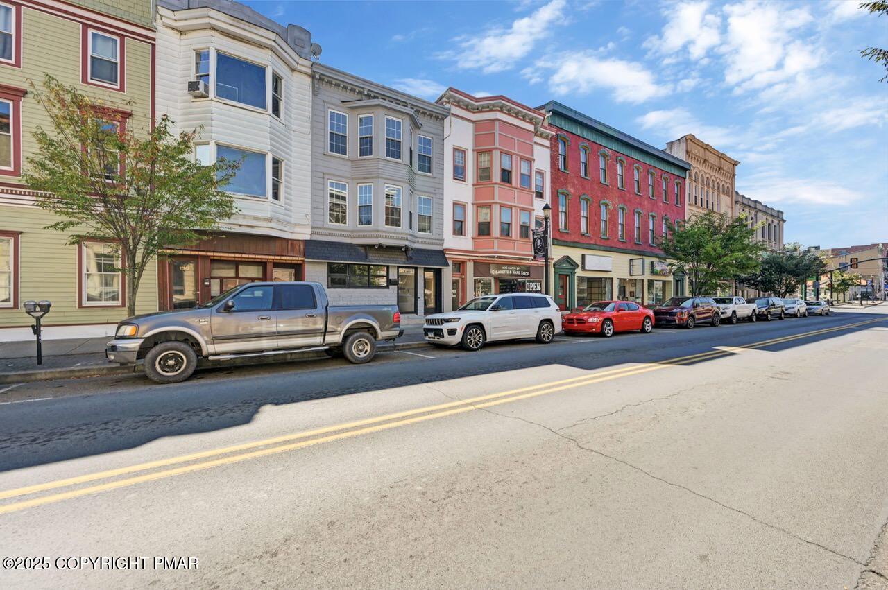 128 East Broad Street Tamaqua, PA 18252 - Photo 5 of 86 126-128 E Broad St 03 Large