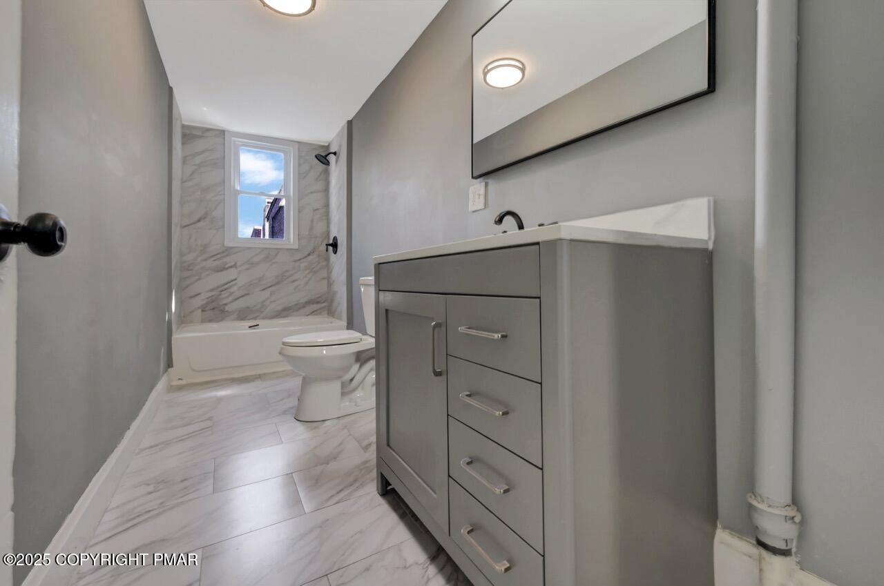 128 East Broad Street Tamaqua, PA 18252 - Photo 64 of 86 126-128 E Broad St 65 - 3rd Floor Large