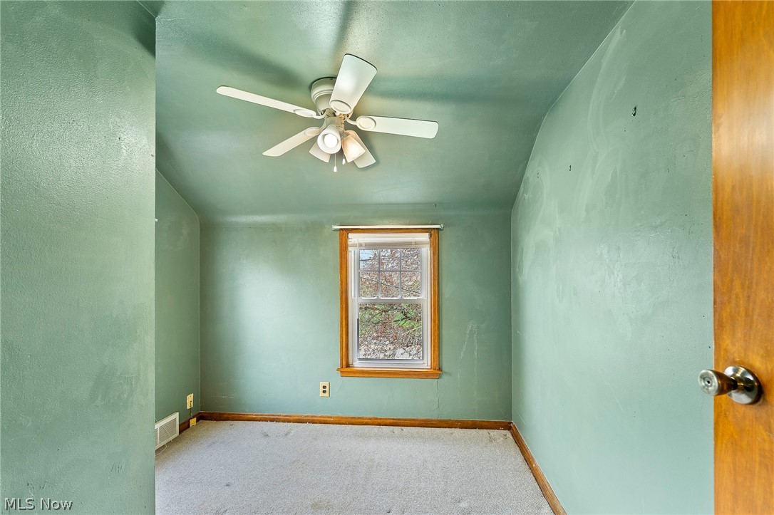 819 Niles Vienna Road Niles, OH 44446 - Photo 20 of 29