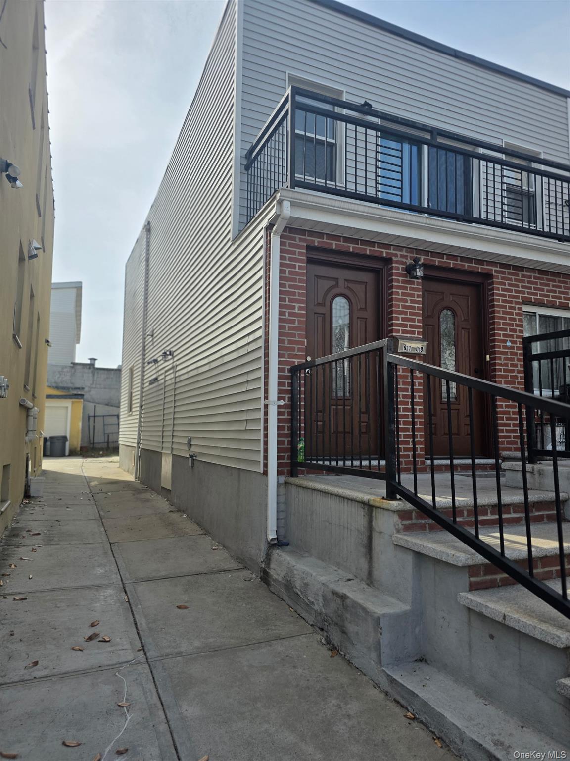 91-08 77th Street Queens, NY 11421 - Photo 2 of 20