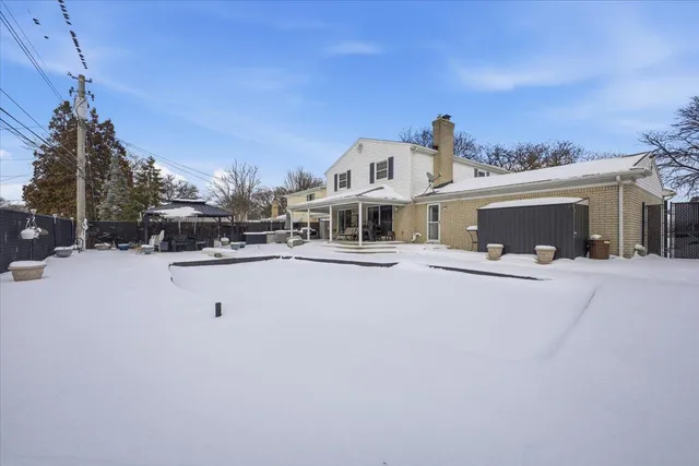 $400,000 | 32523 Cambridge Drive, Warren, MI 48093