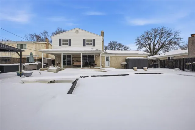 $400,000 | 32523 Cambridge Drive, Warren, MI 48093