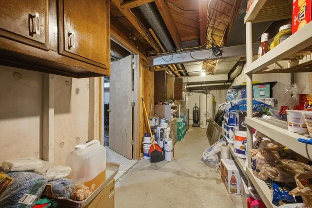 $400,000 | 32523 Cambridge Drive, Warren, MI 48093