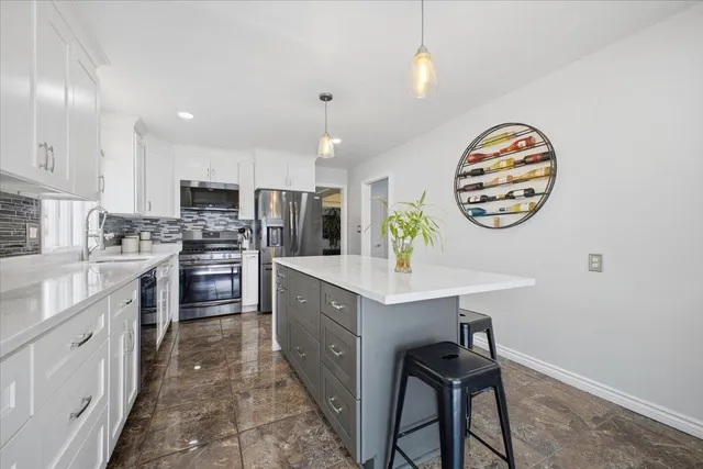 $400,000 | 32523 Cambridge Drive, Warren, MI 48093