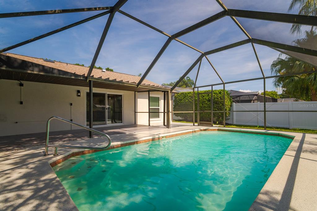 1043 Ridge View Lane Palm Harbor, FL 34683 - Photo 43 of 59 Gallery Image 43