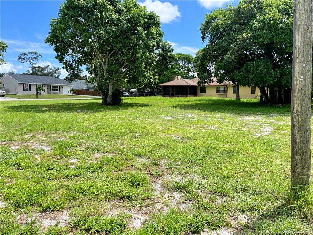 Southeast 10th Street Stuart, FL 34996 - Photo 5 of 7 Gallery Image 5