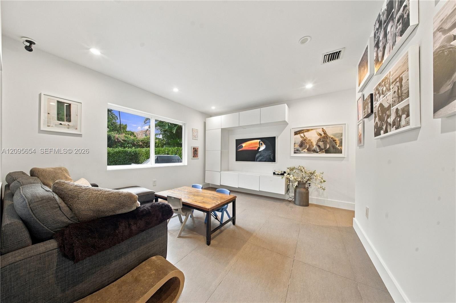 3680 Battersea Road Miami, FL 33133 - Photo 8 of 22 Gallery Image 8