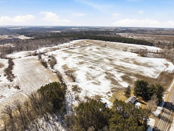 $2,067,200 | 2336 235th Street, Deer Park, WI 54007