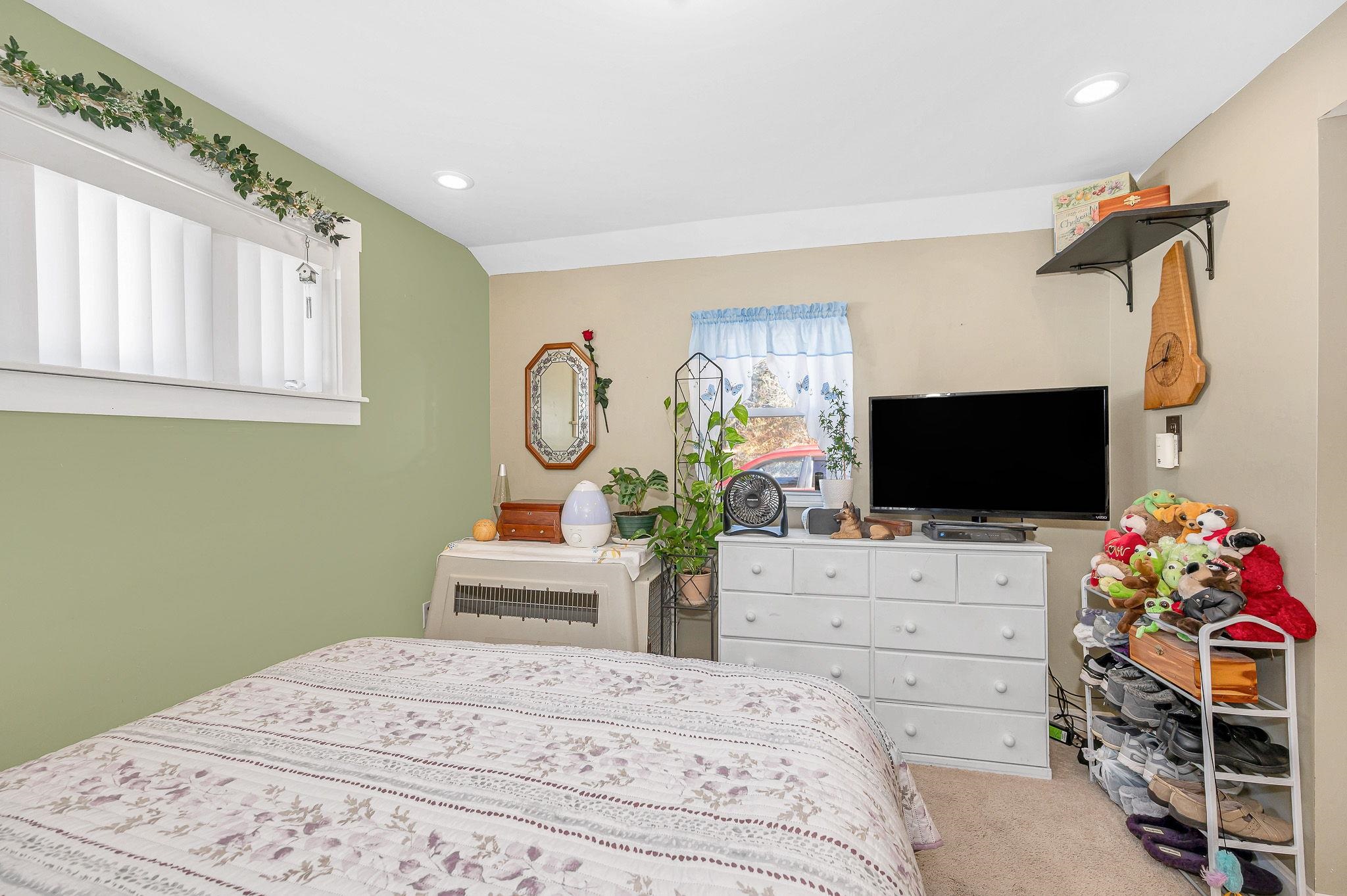 31 Page Road, Unit 20 Litchfield, NH 03052 - Photo 12 of 26