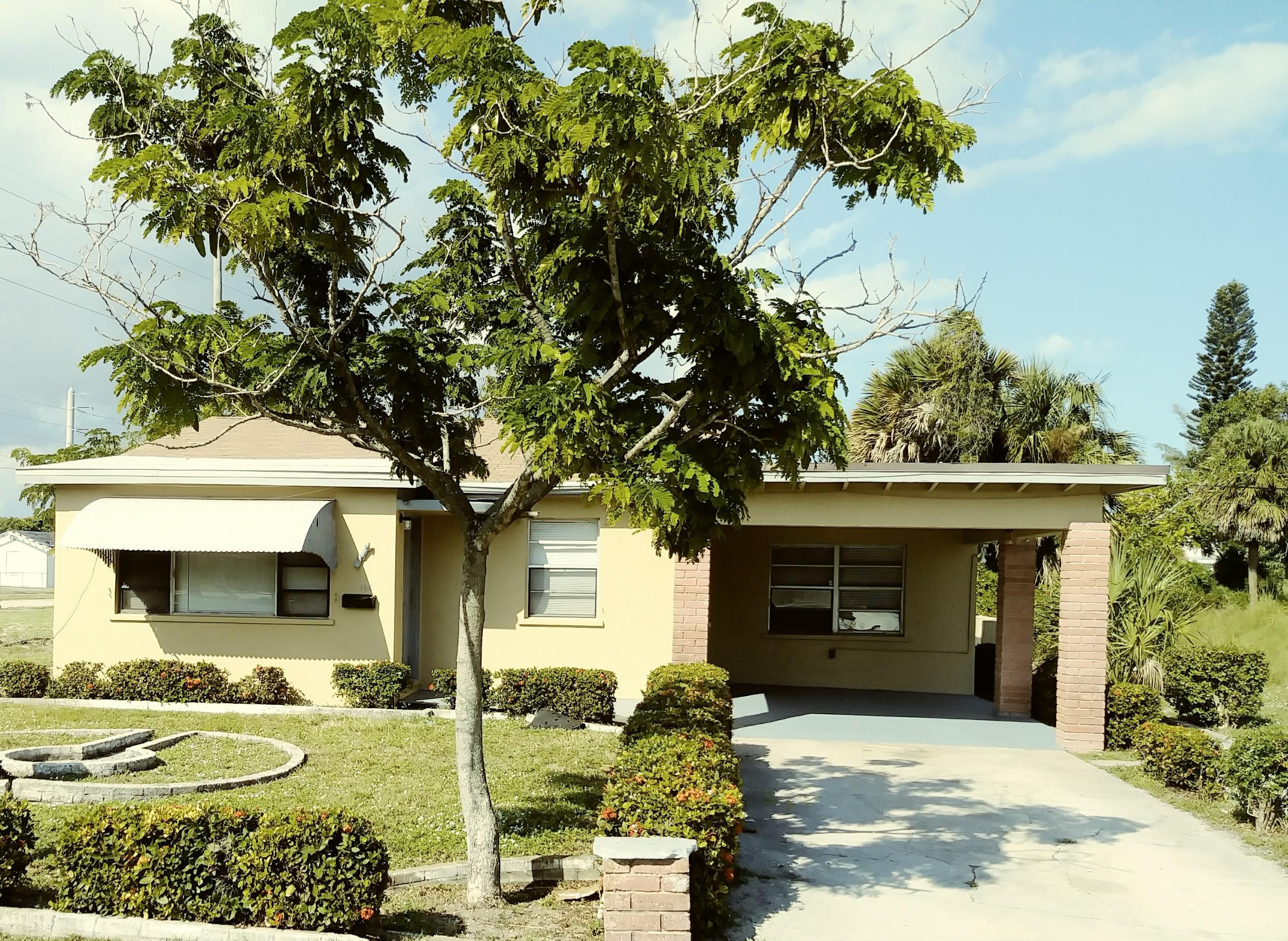 168 West 13th Street Riviera Beach, FL 33404 - Photo 1 of 6 168W13thHousepic