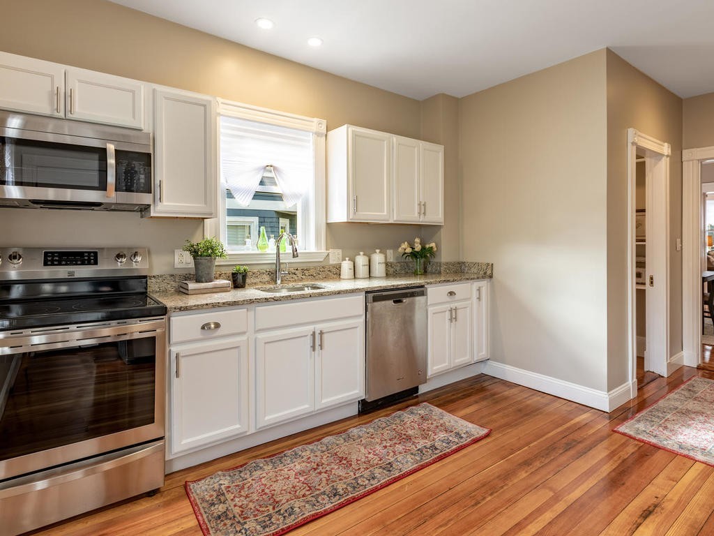 19 Usher Road, Unit 2 Medford, MA 02155 - Photo 18 of 31 Gallery Image 18