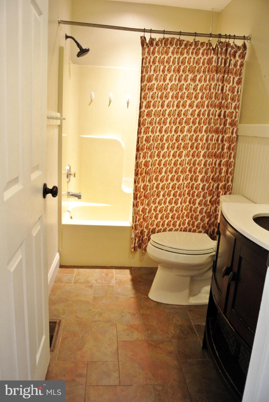 376 Goosemar Road Rising Sun, MD 21911 - Photo 17 of 23 Bath-Hallway