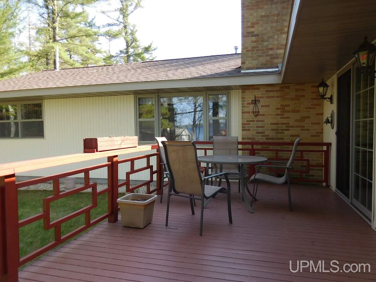 716 West Gulliver Lake Road Gulliver, MI 49840 - Photo 8 of 27