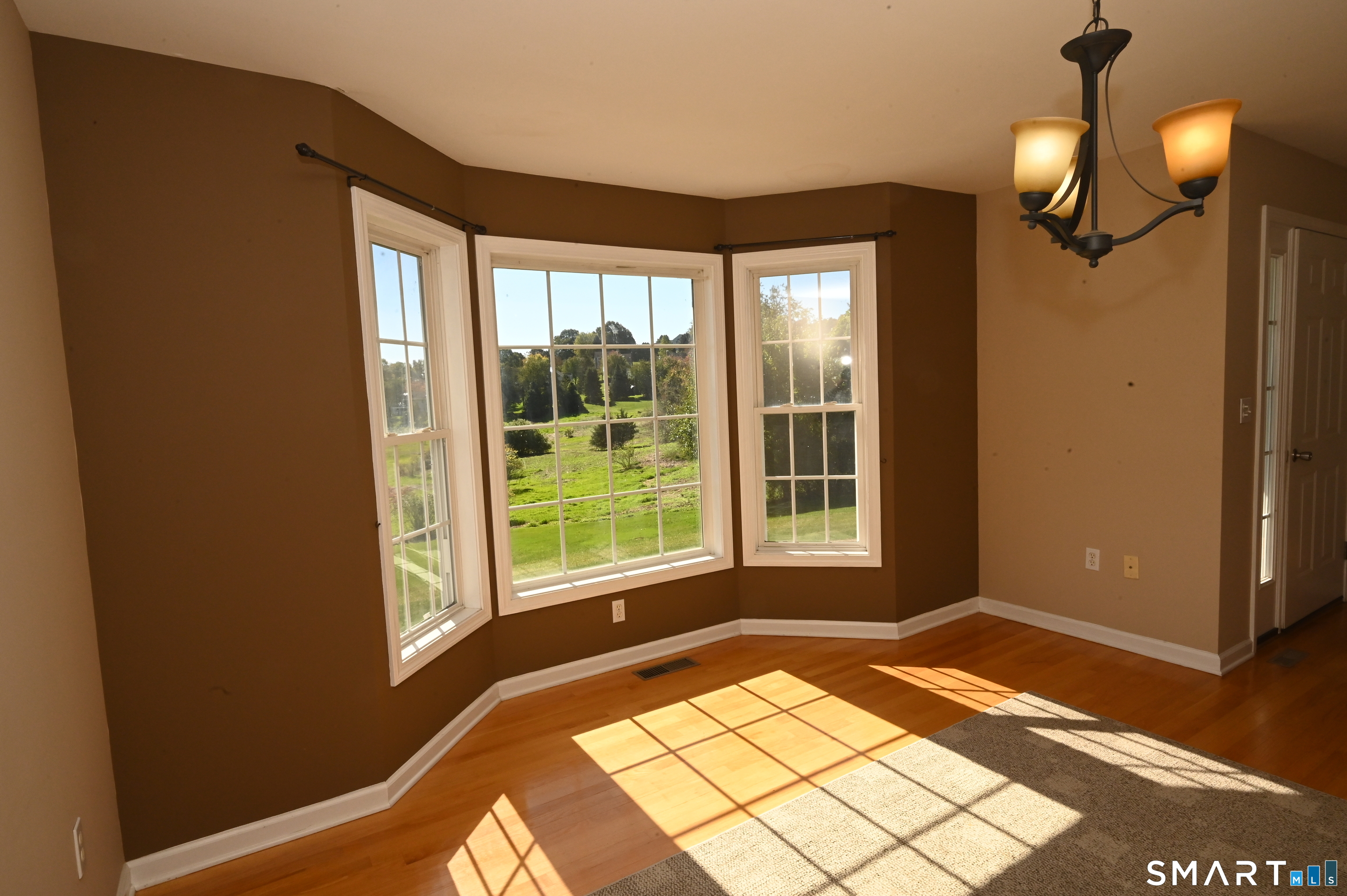 680 Totoket Road North Branford, CT 06472 - Photo 10 of 39 Gallery Image 10