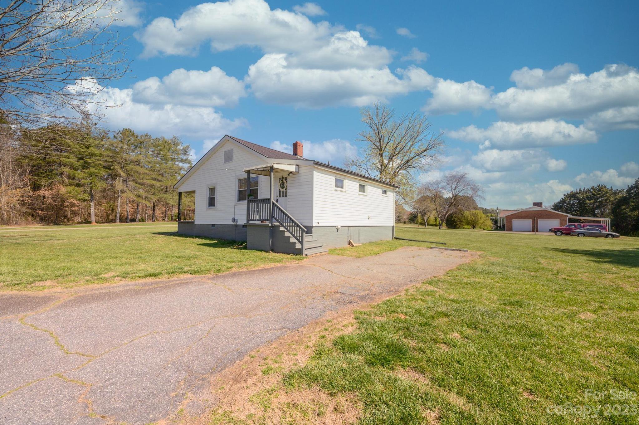 2027 Burris Road Conover, NC 28613 - Photo 8 of 45 Gallery Image 8