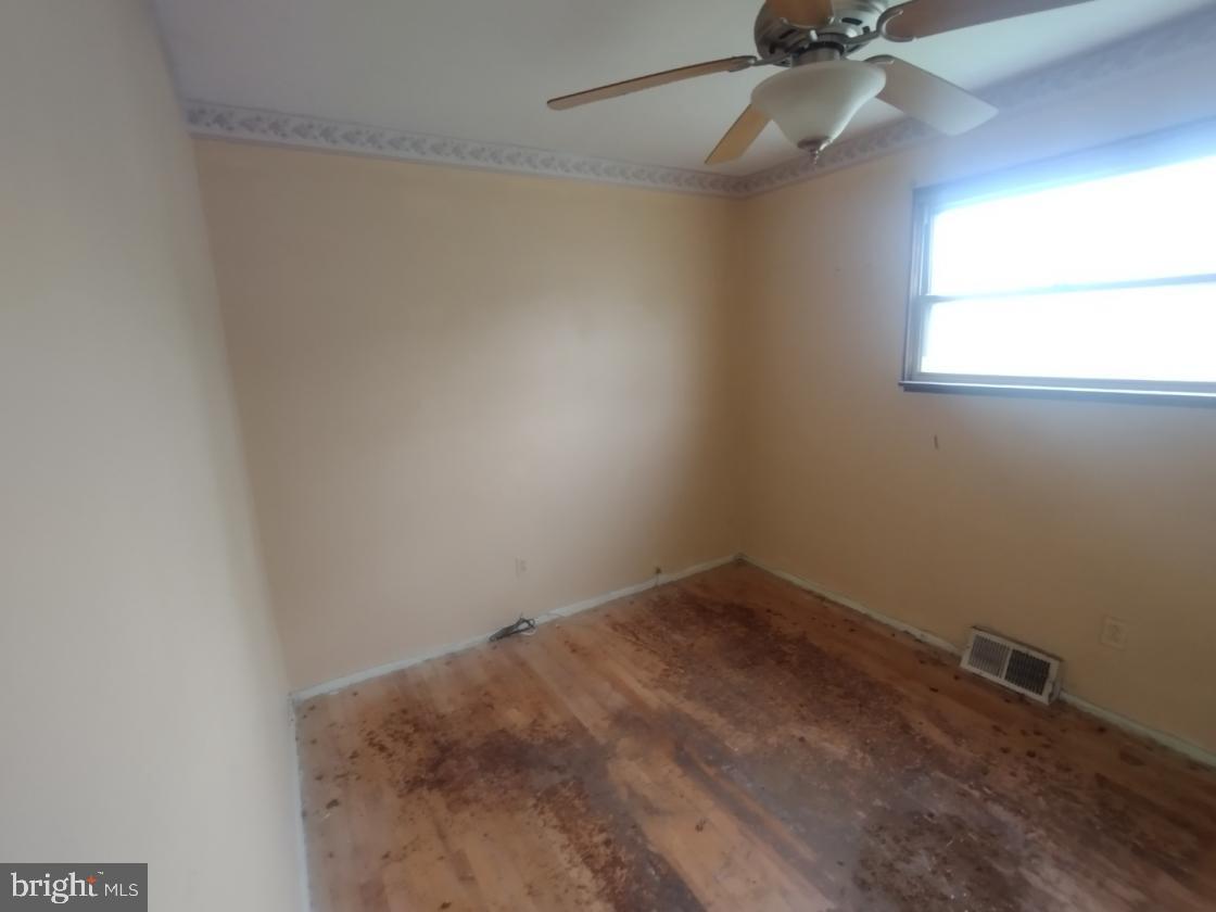 5216 McFaul Road Baltimore, MD 21206 - Photo 14 of 17