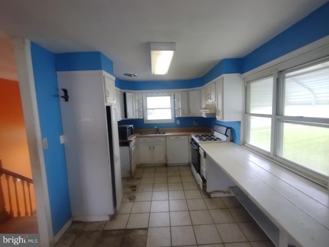 5216 McFaul Road Baltimore, MD 21206 - Photo 9 of 17