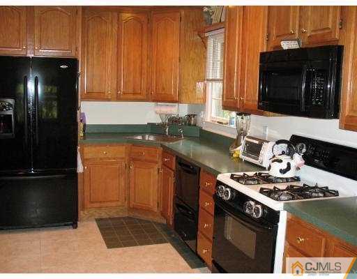 1 Puritan Road East Brunswick, NJ 08816 - Photo 2 of 10 Gallery Image 2