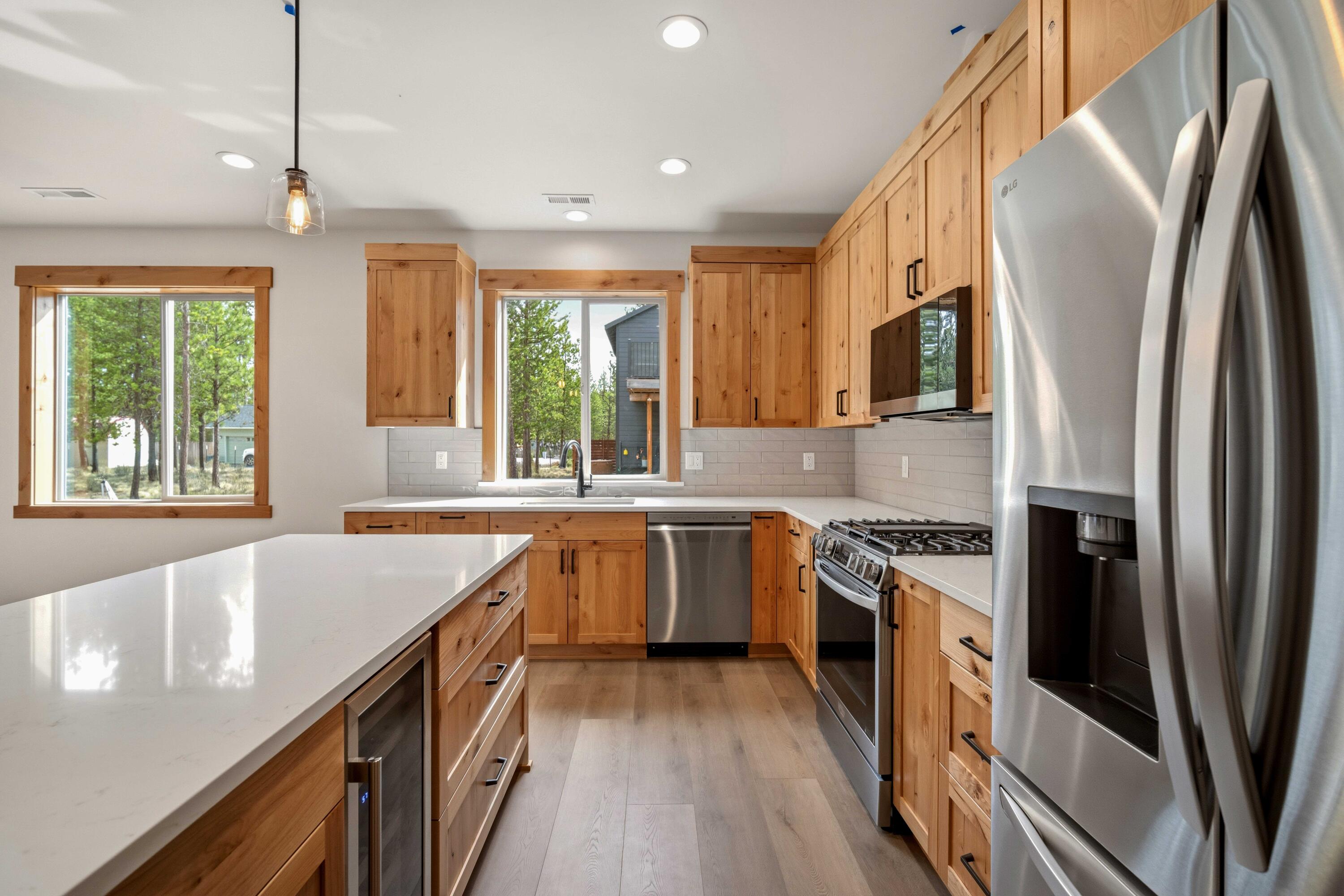 17146 Covina Road Bend, OR 97707 - Photo 6 of 65