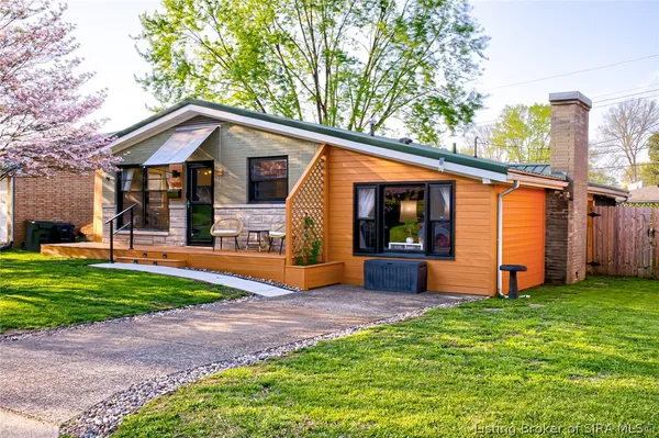 $229,900 | 2408 Lyon Lane, New Albany, IN 47150