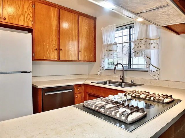 $799,900 | 19429 Hillford Avenue, Carson, CA 90746