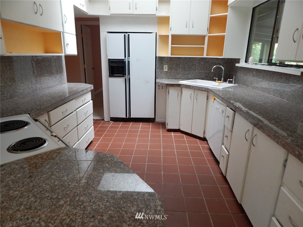 425 Manley Road Bellingham, WA 98229 - Photo 5 of 15 Gallery Image 5