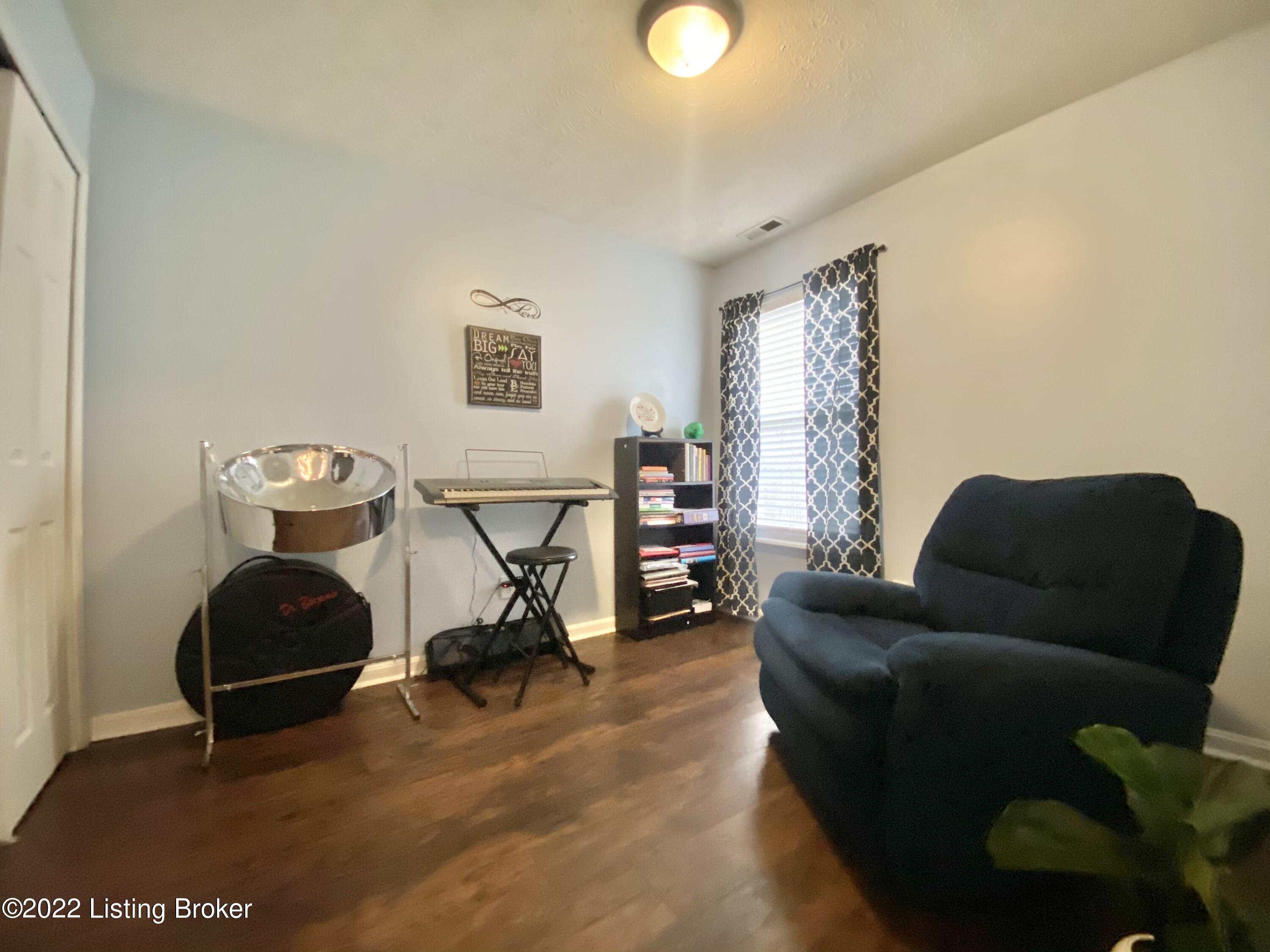 7806 Lariat Road Louisville, KY 40219 - Photo 28 of 38 794F7393-CC4E-43C9-B868-C1E0F22BBD76