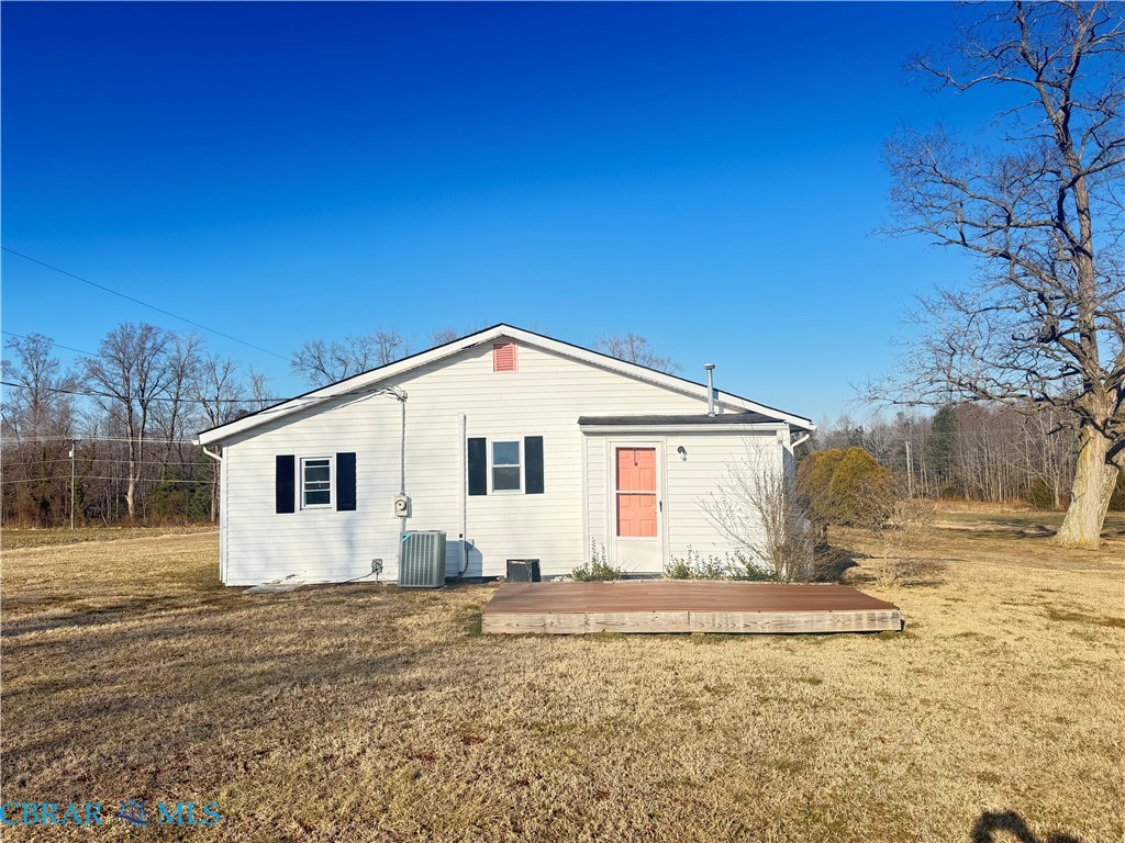 422 Syringa Road Topping, VA 23169 - Photo 2 of 31